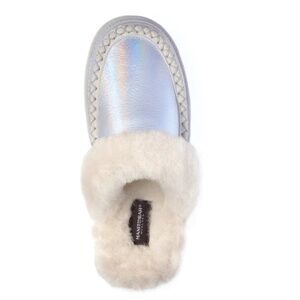 Manitobah Cabin Slide Silver Iridescent